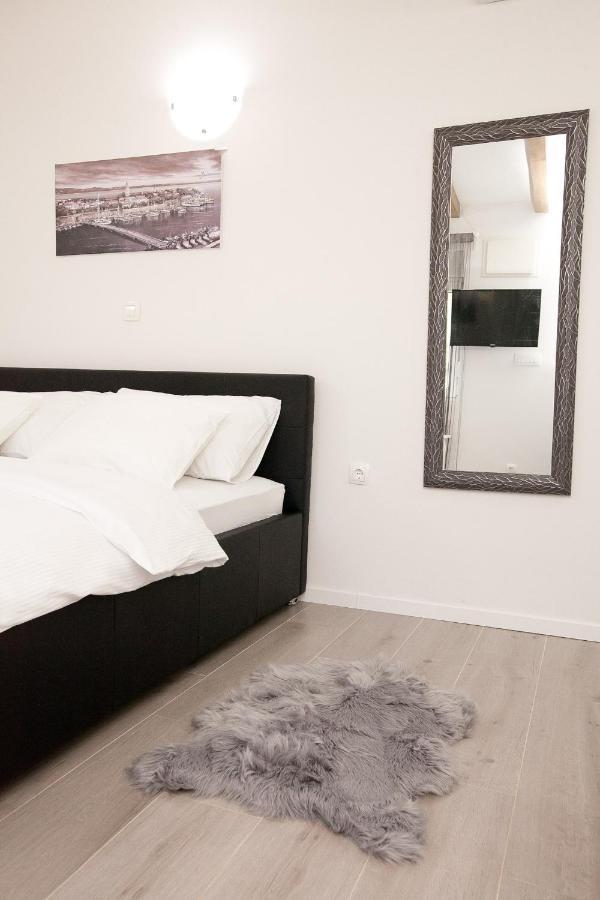 Studio Apartments Tara Zadar Buitenkant foto