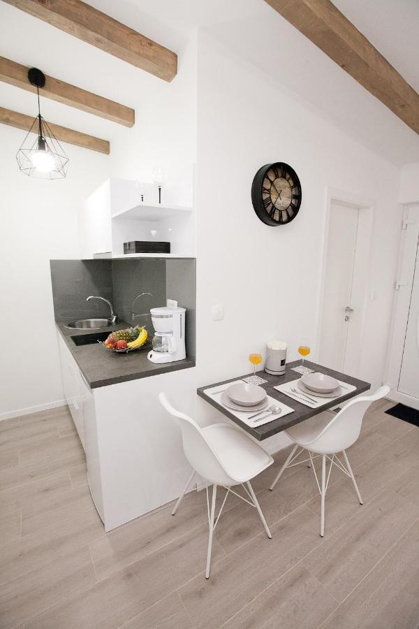 Studio Apartments Tara Zadar Buitenkant foto