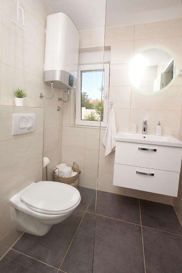 Studio Apartments Tara Zadar Buitenkant foto
